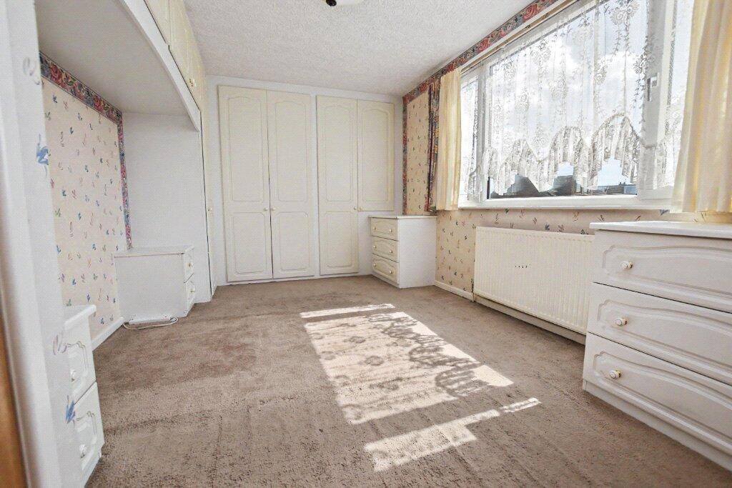 House in Wakefield, Gawthorpe - View 4