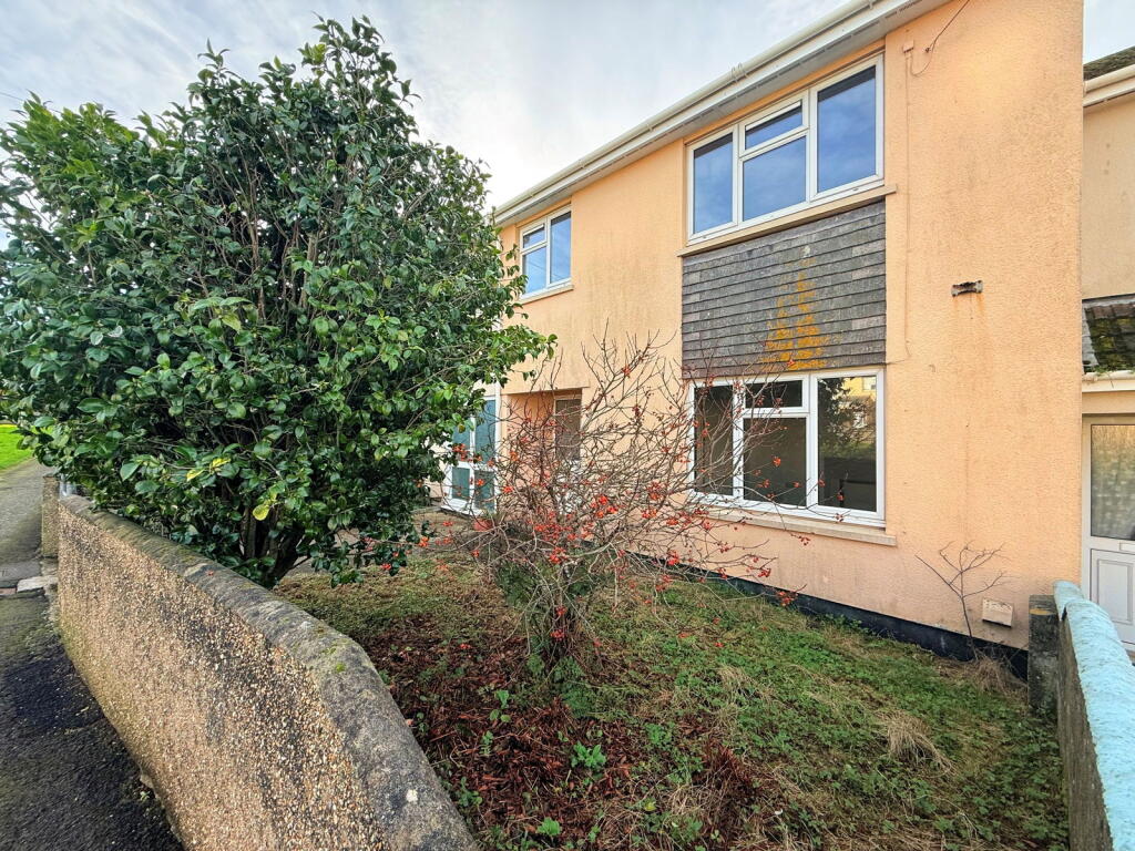 Main image of property: Grenville Gardens,Troon,Camborne,TR14 9DT