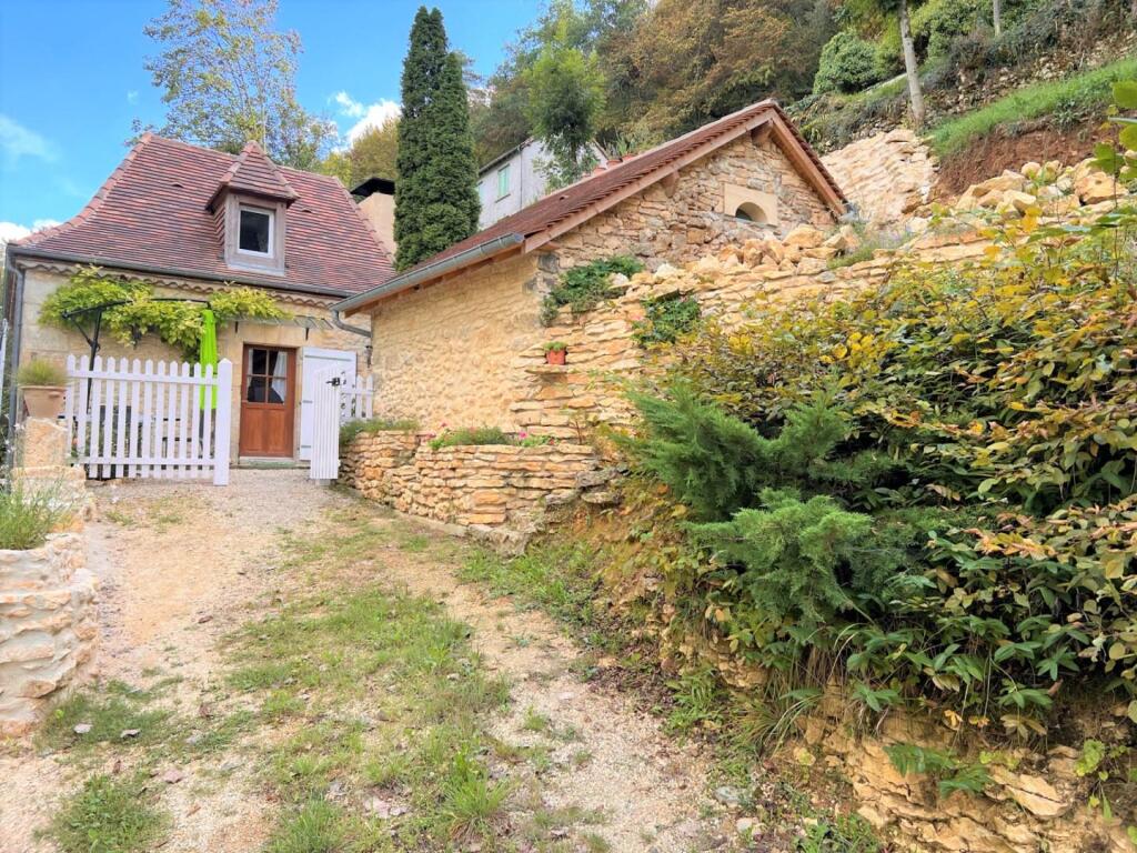 Main image of property: LES EYZIES-DE-TAYAC-SIREUIL