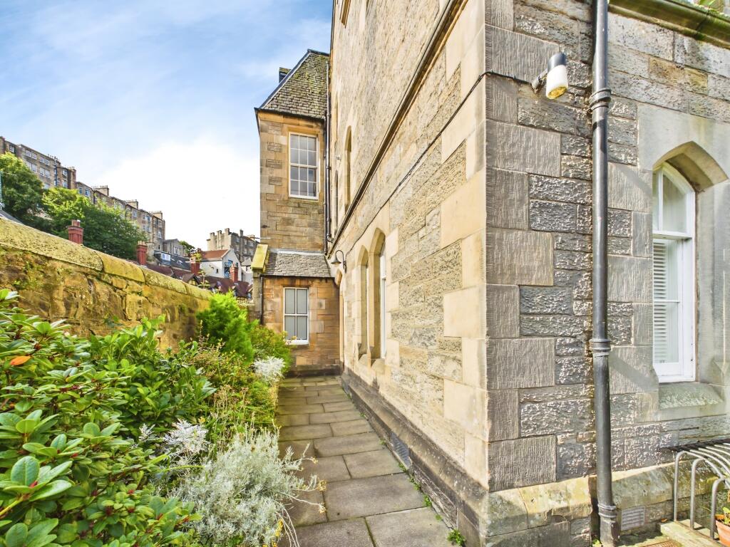 Apartment in Edinburgh, Dean Village, West End - View 2