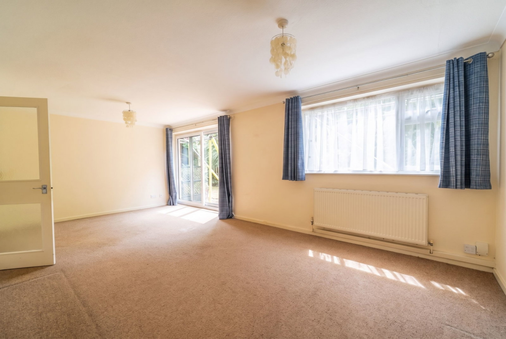 Apartment in Solihull, West Midlands - View 5