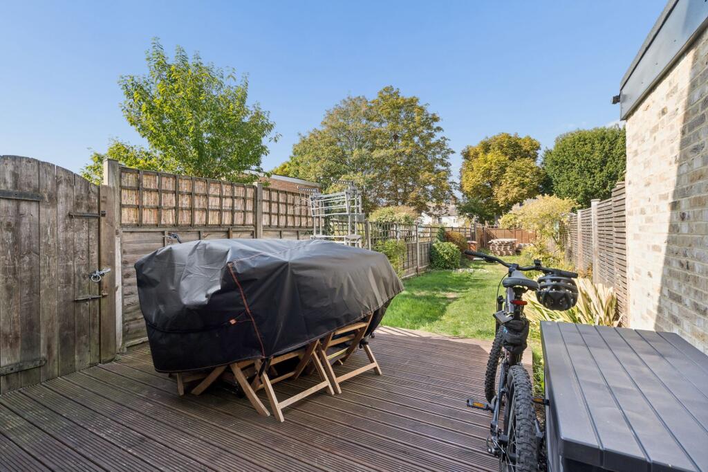 House in Watford - View 4