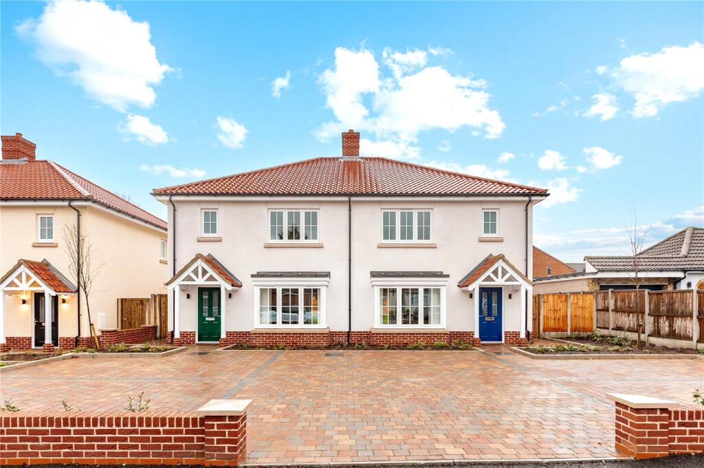 Main image of property: New Century Road, Laindon, Basildon, Essex, SS15