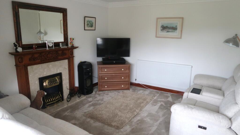 Shannon Close, Pontllanfraith, Caerphilly County Borough photo 3