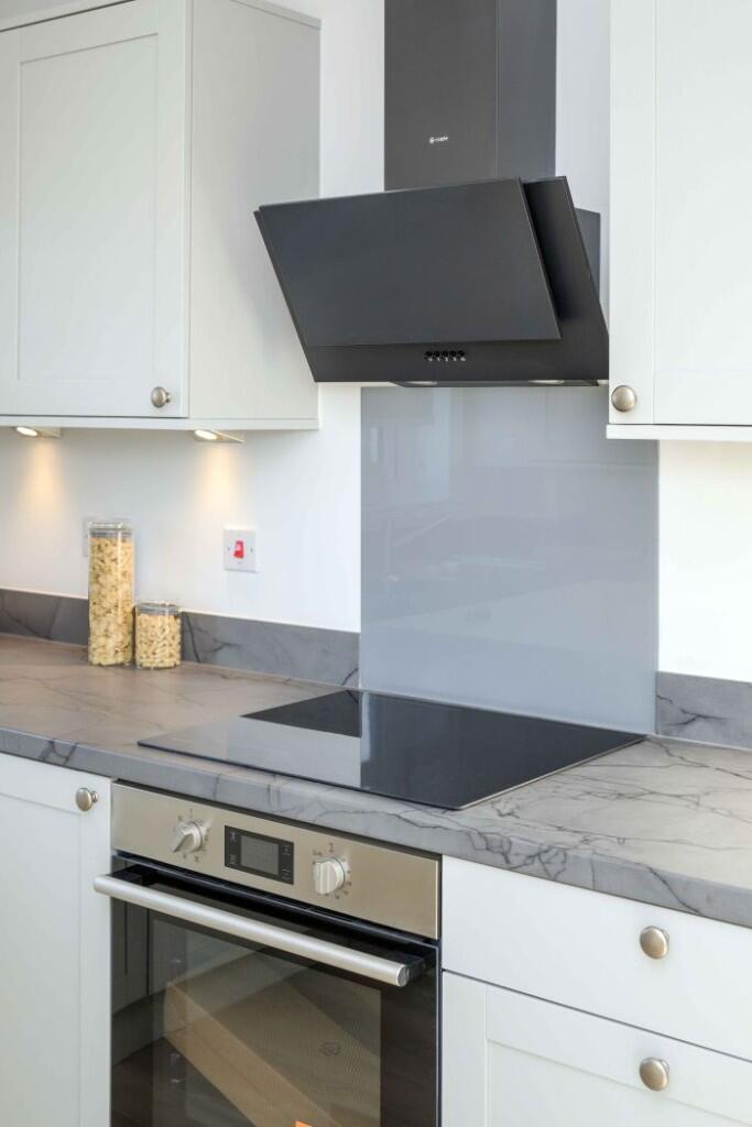 House in Dunfermline, Milesmark - More