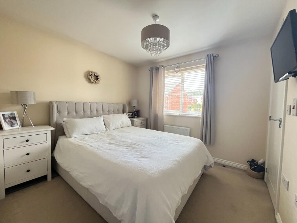 House in Teignbridge, Newton Abbot - More