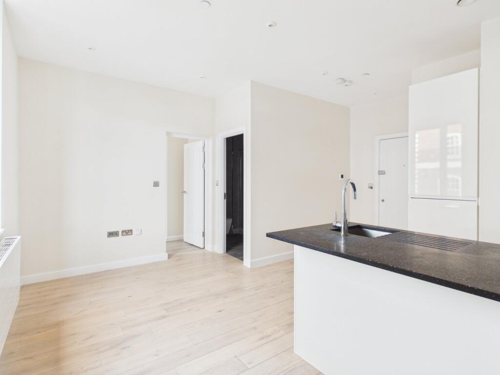 Main image of property: Reynolds Court, Baring Road, Beaconsfield, Buckinghamshire, HP9