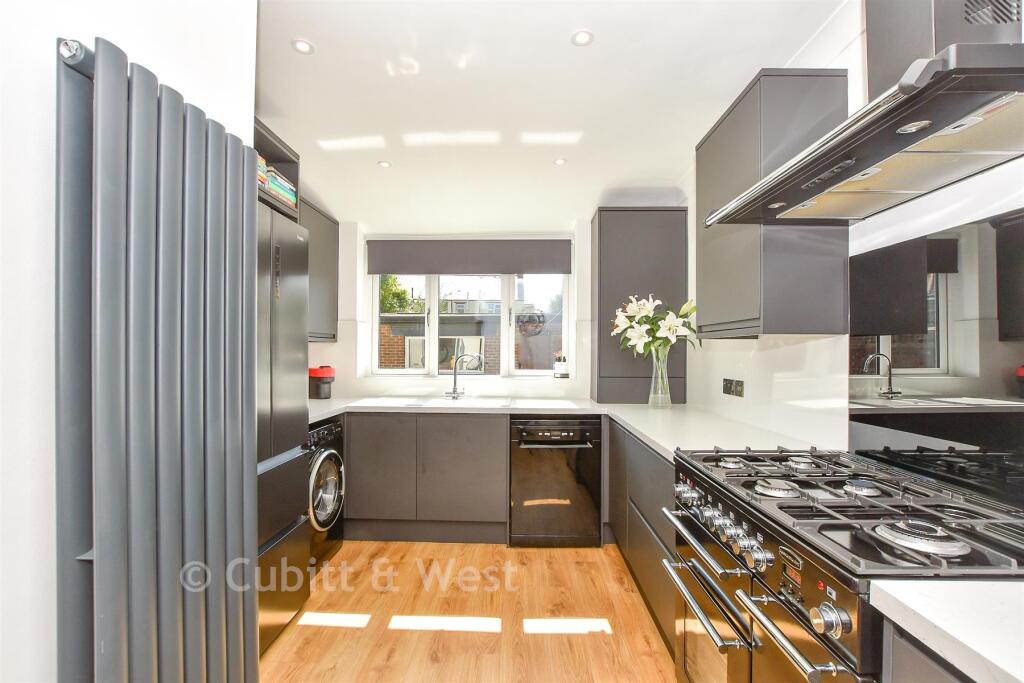 House in Portsmouth - View 2