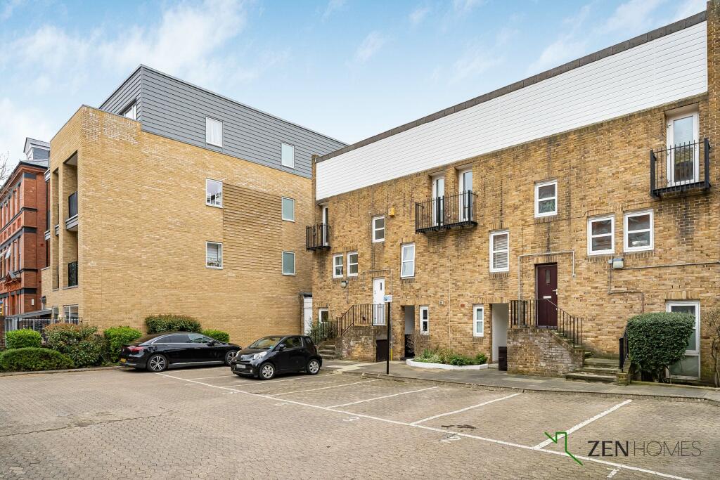 2 bedroom maisonette for rent