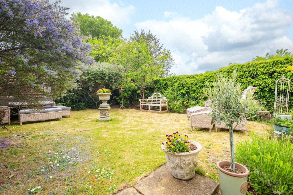 Apartment in Guildford - View 2