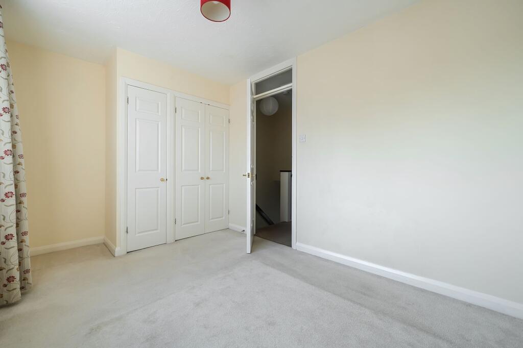 House in Slough - View 3