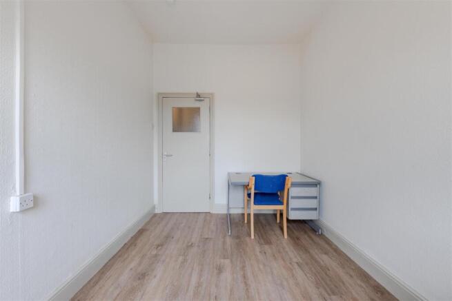 Asper - Offices 7 and 8 - Wombourne 7539.jpg