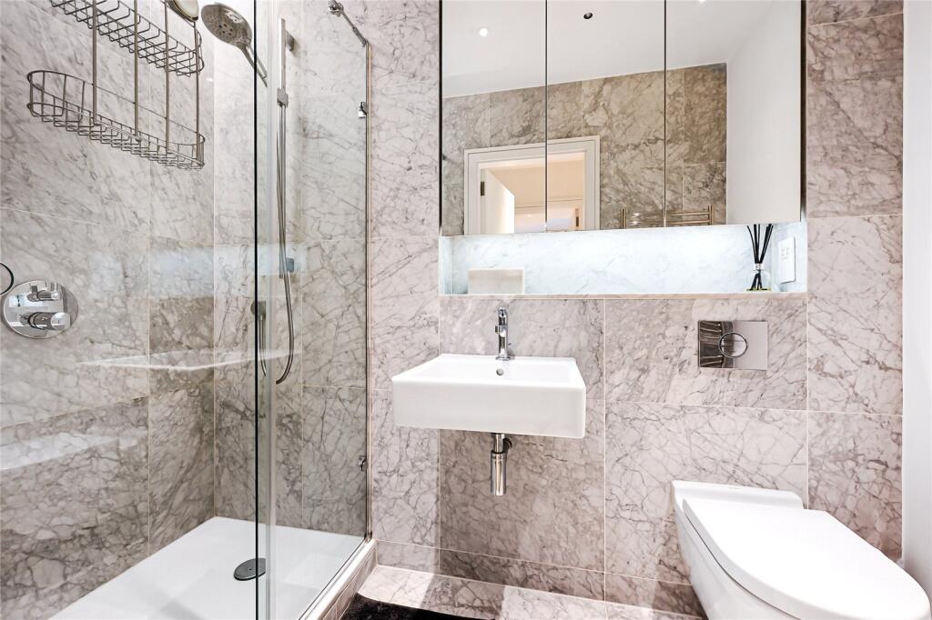 Apartment in London - More