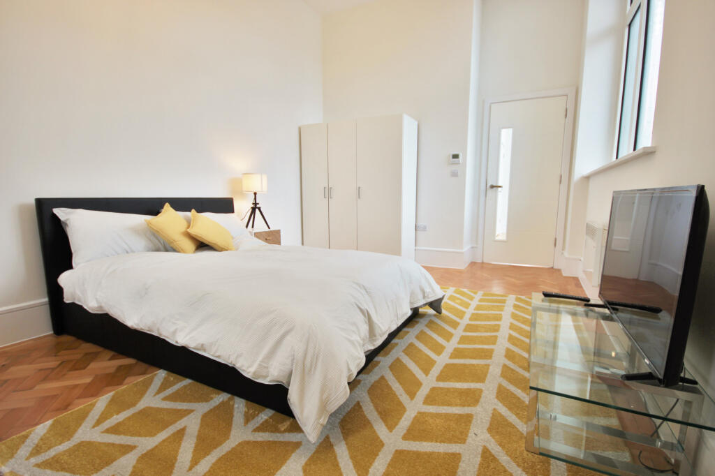 Apartment in Manchester - View 4