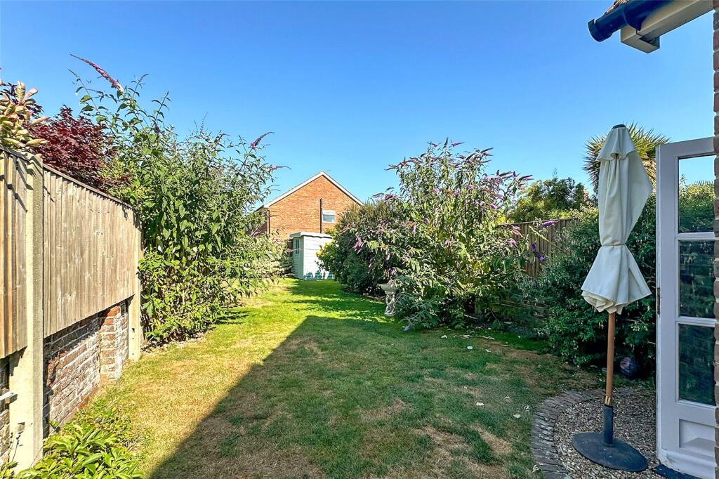 House in Arun, Rustington - More