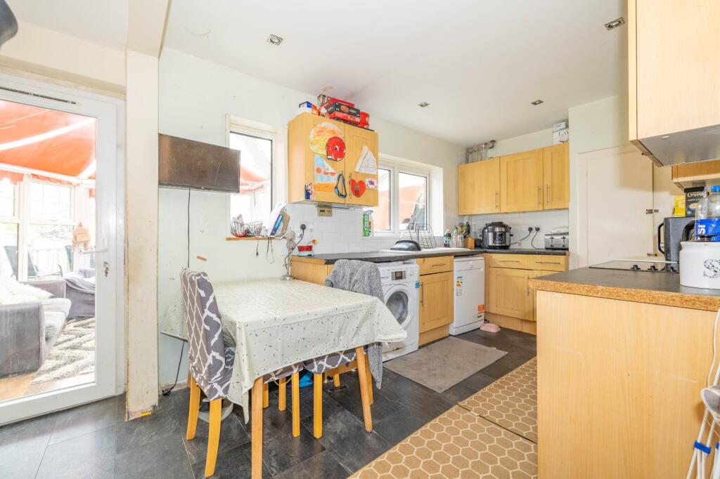 Church Road, Sevington, Ashford, Kent, TN24 photo 2