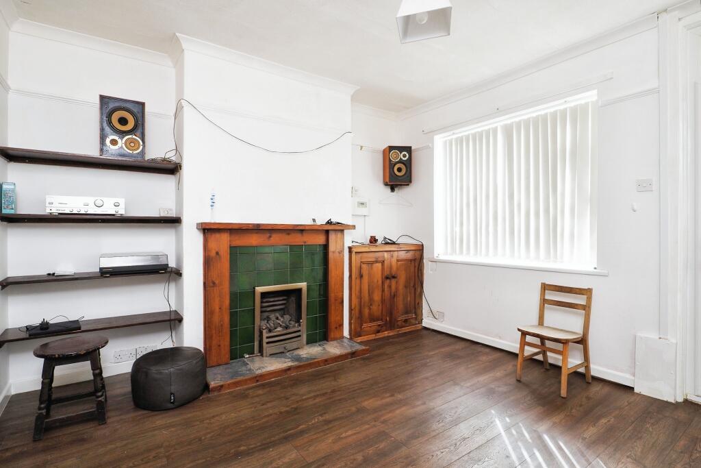 7 City Road photo 4