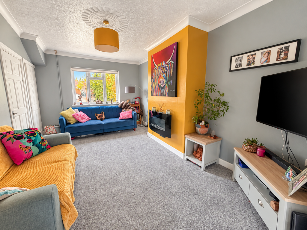 House in Yeovil, Somerset - More