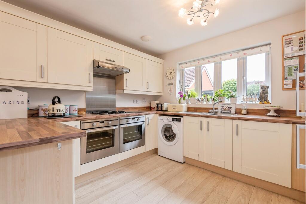 House in Wellington, Tonedale - View 2