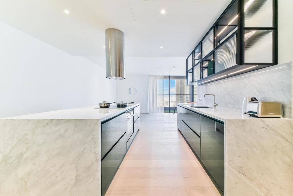 Apartment in London - More