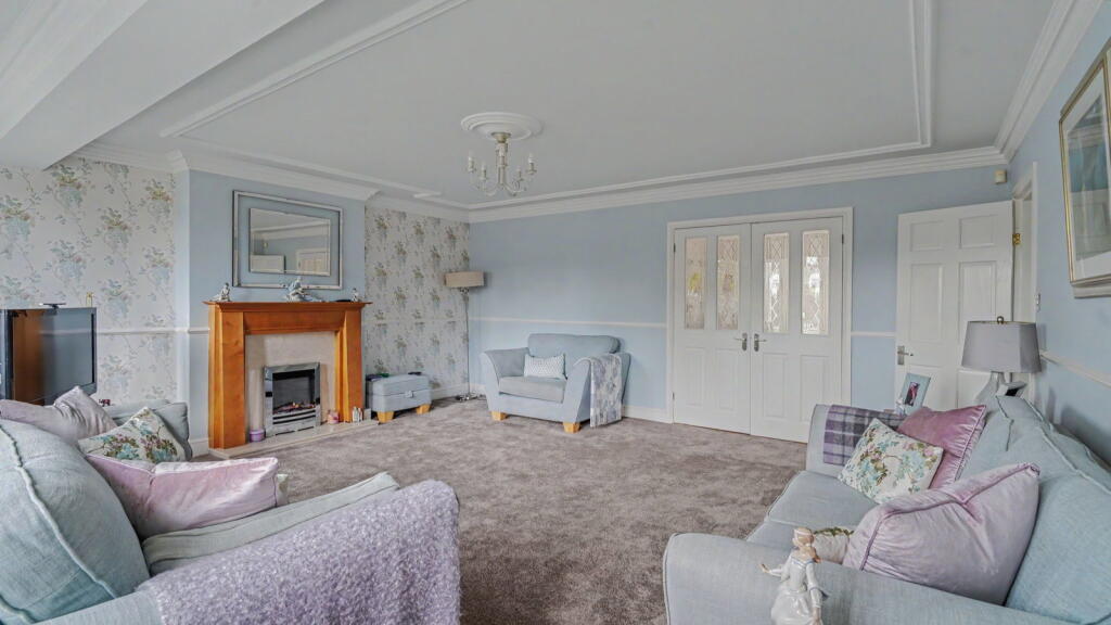 House in Bromsgrove, Wythall - View 3