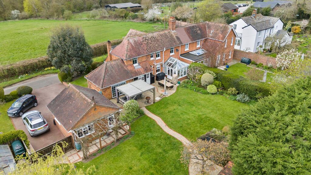 Additional image 2 of Essenwell Cottage, Cucumber Lane, Essendon, AL9