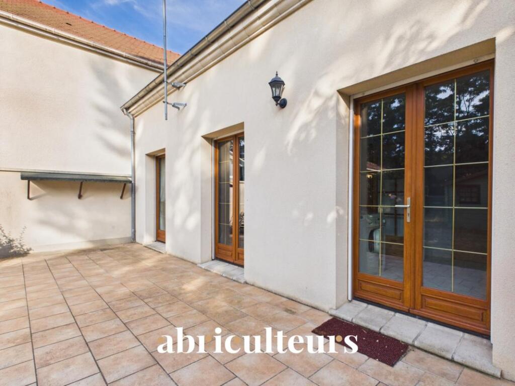 Main image of property: Paris-Isle of France, Yvelines, Versailles