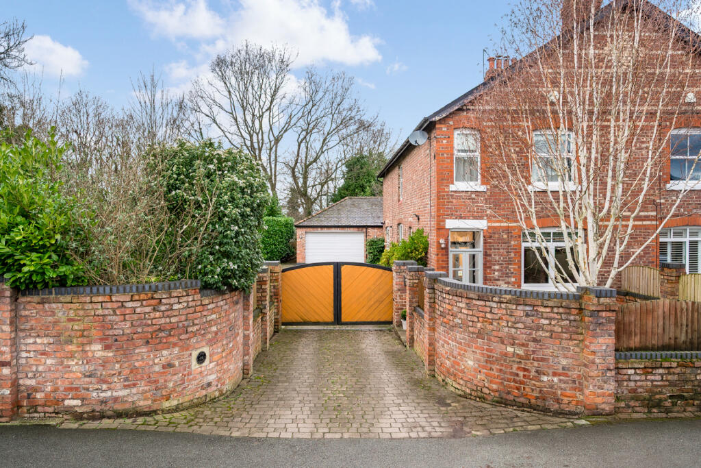 89, Lacey Green, Wilmslow, Cheshire, SK9 photo 2