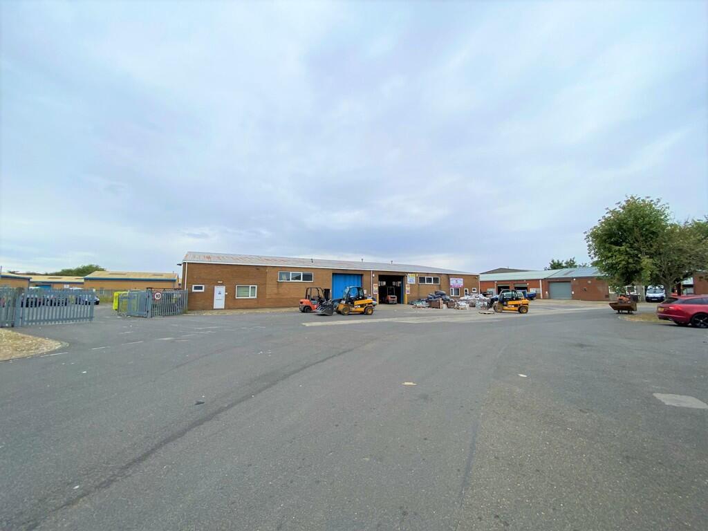 Main image of property: 3A & 3B, Hassall Road, Skegness, Lincolnshire, PE25 3TB