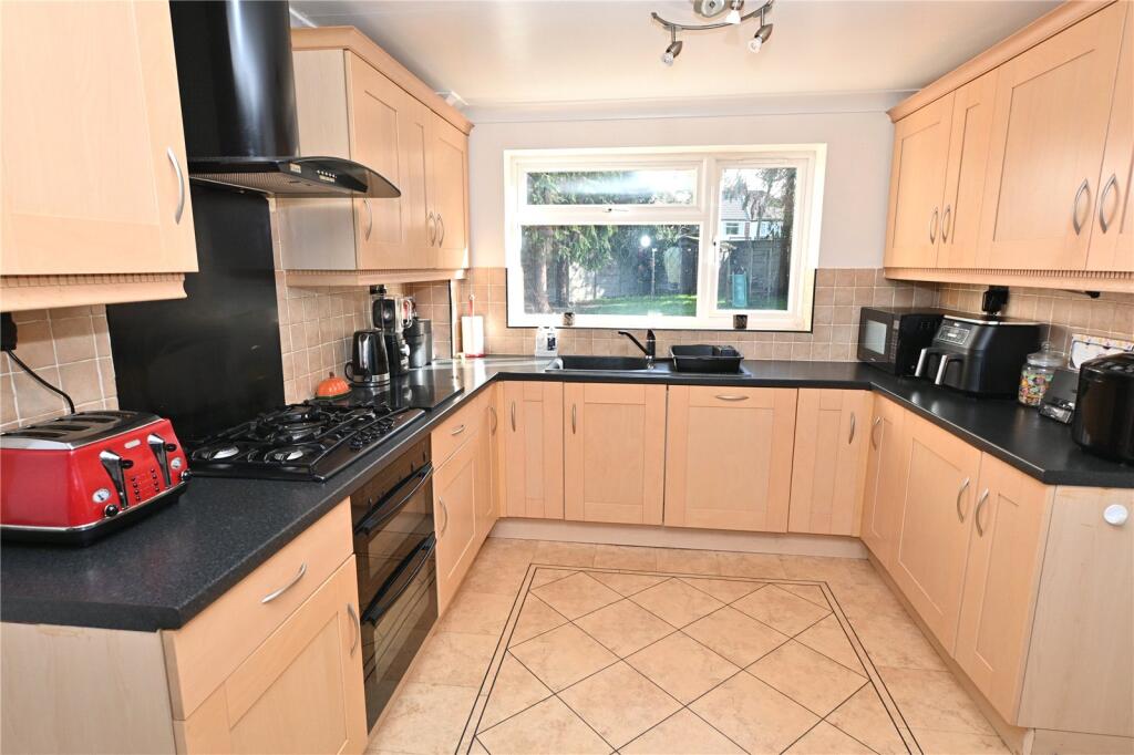 St. Peters Close, Hall Green, Birmingham, B28 photo 3