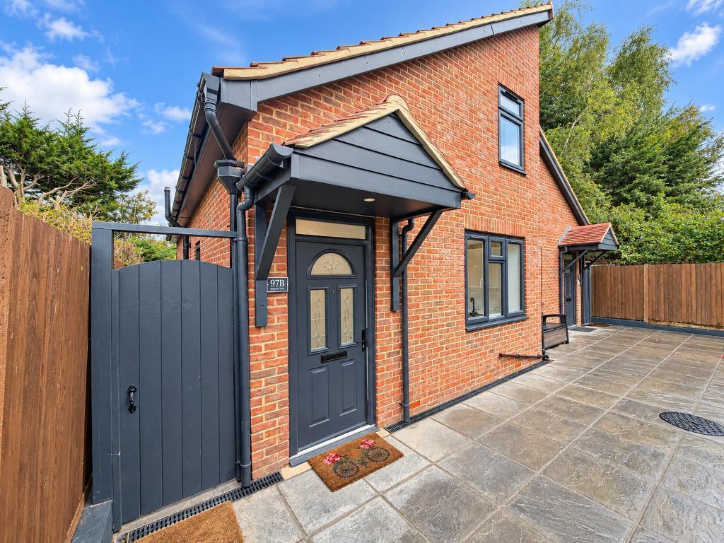 2-bed semi-detached on Wentworth Way, Sanderstead, Surrey, CR2 9EZ, £520,000