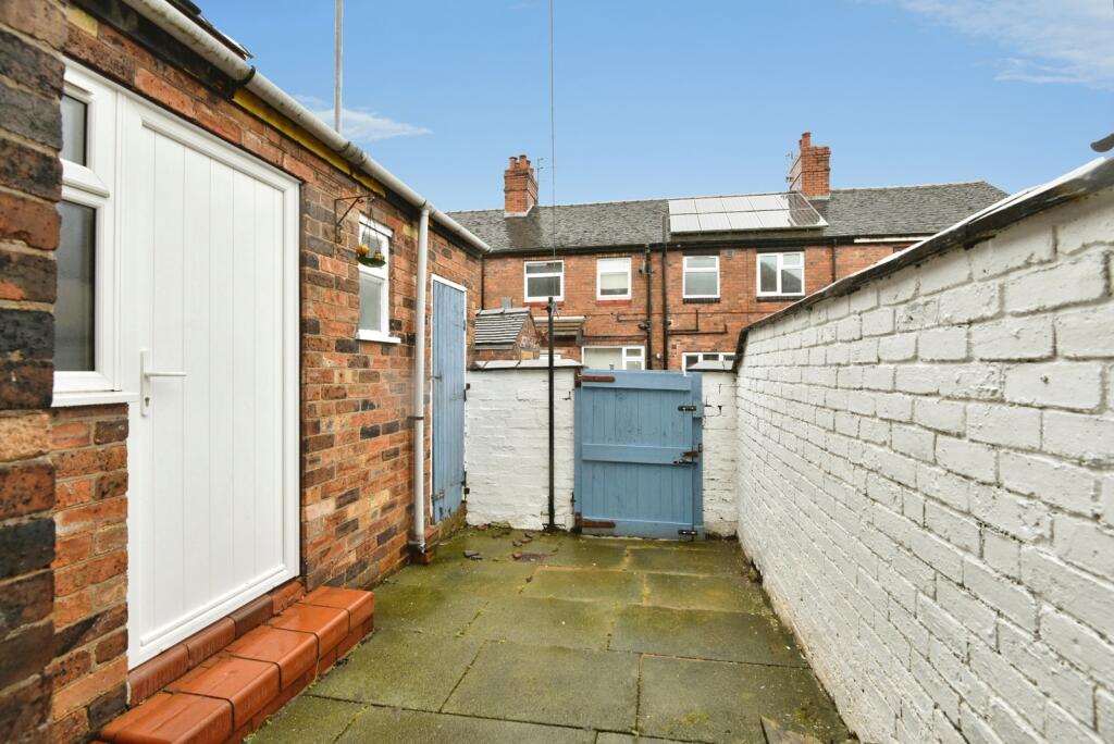 House in Stoke-on-Trent, Line Houses - View 5