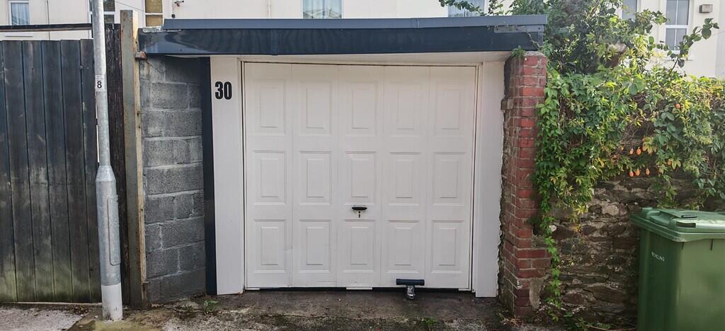Studio parking on Thornhill Road, Plymouth, £40,000