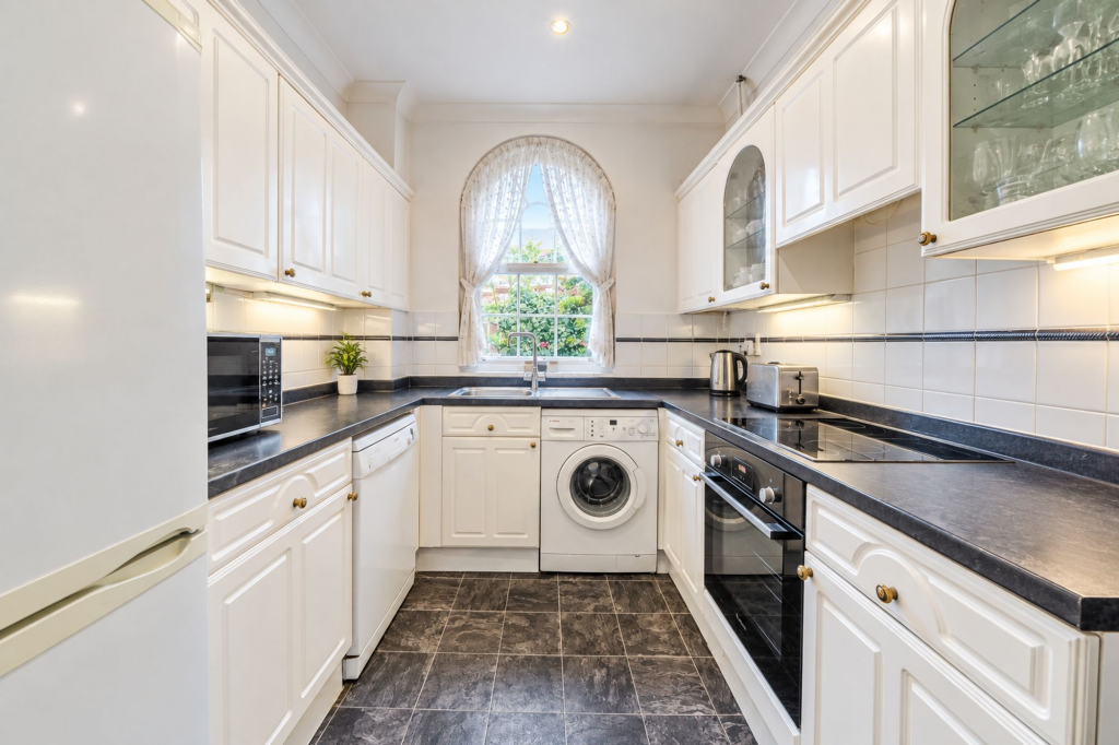 House in London - View 5