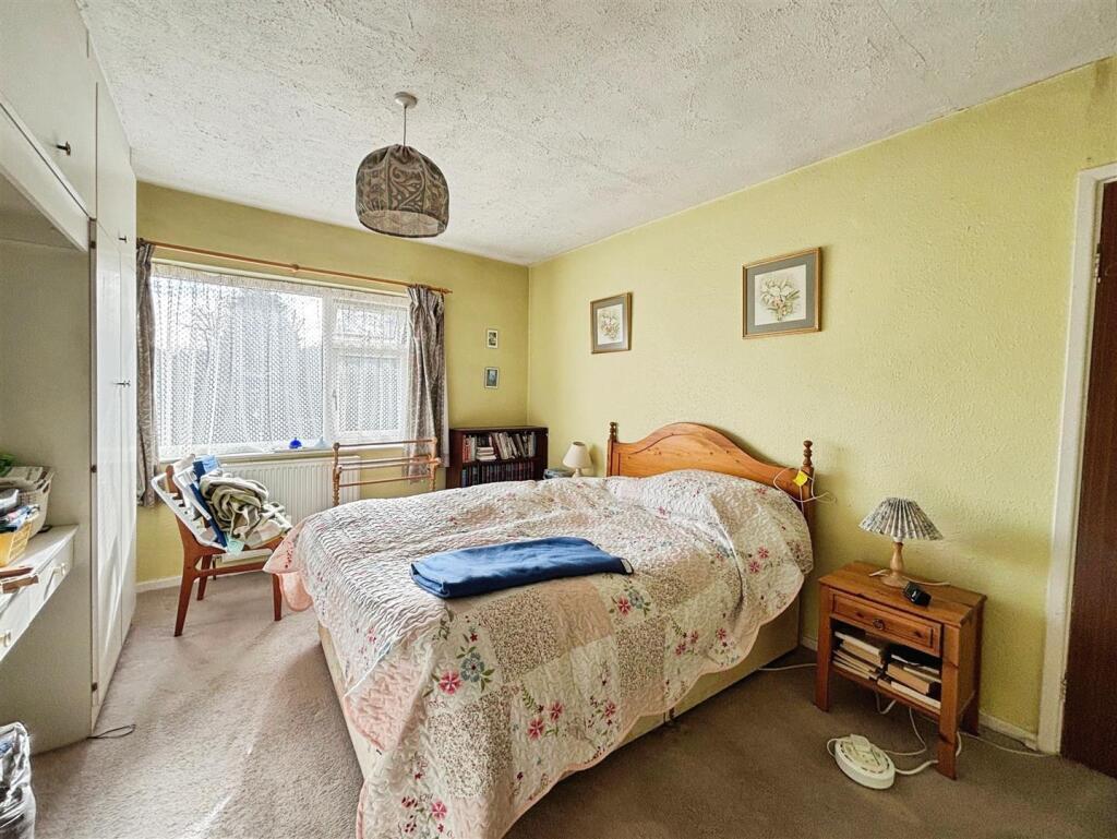 Additional image 8 of Fairway Walk, Bradford, BD7 4JW