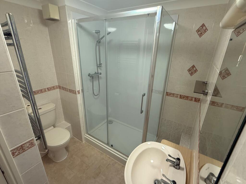 Apartment in Yeovil, Somerset - More
