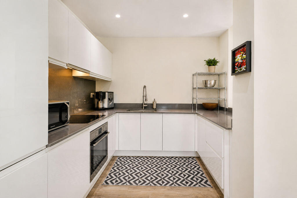 Apartment in London - View 5