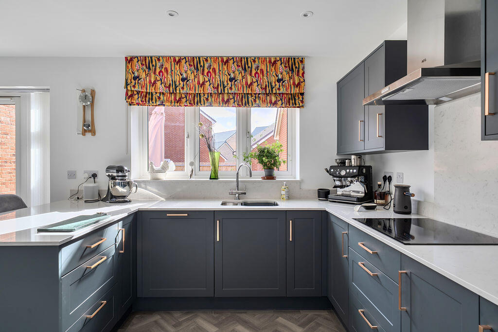House in Shortstown, Bedford - More