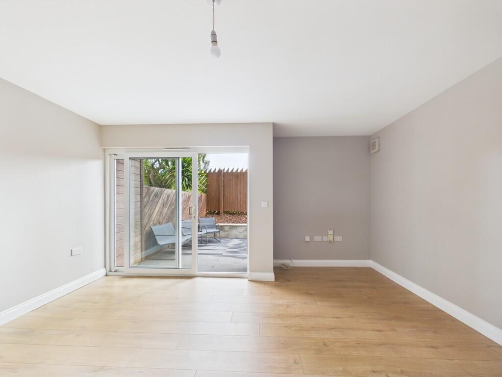 Apartment in Plymouth - View 4