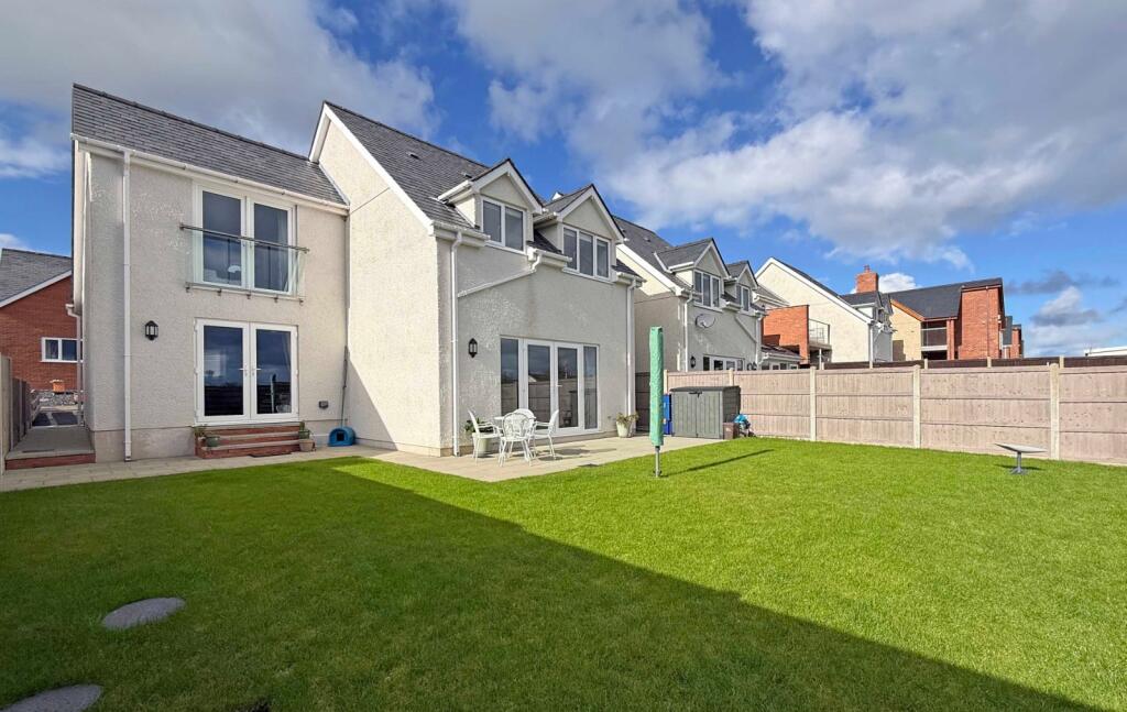 House in Llandudno - View 3