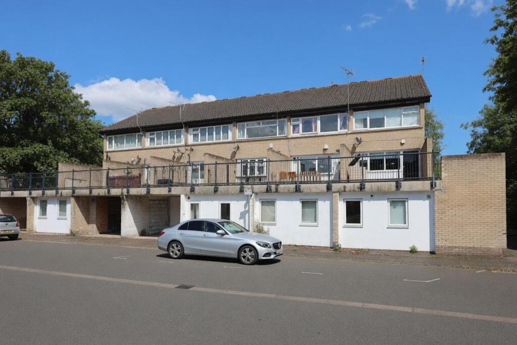 House in Southall - View 3
