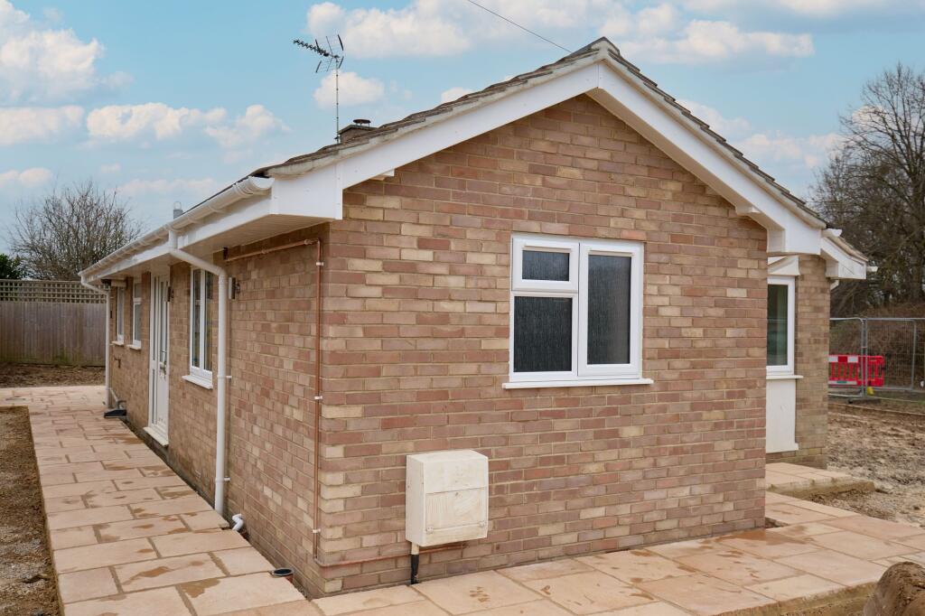 Main image of property: Manor Road, Ducklington, OX29