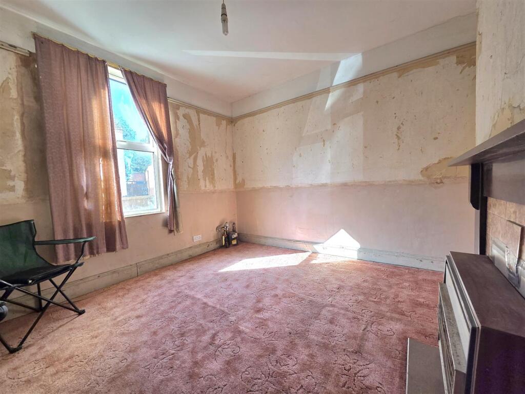 House in Gloucester, Barton - View 5