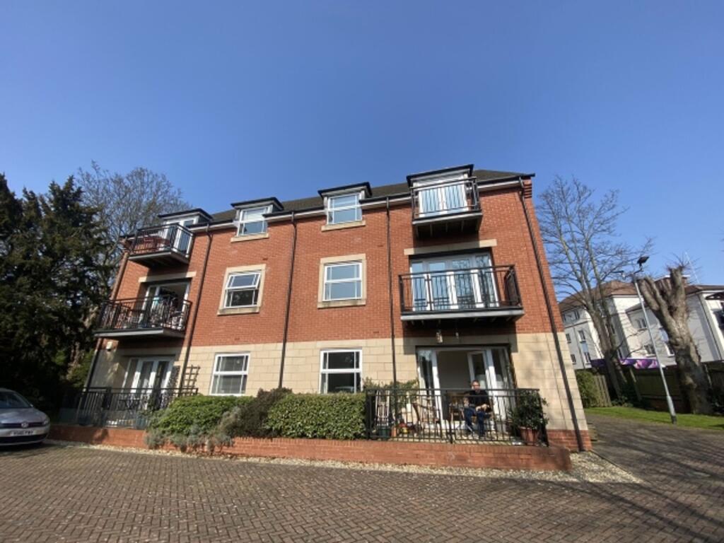 Main image of property: Stoneleigh, 24 Knighton Park Road, LE2