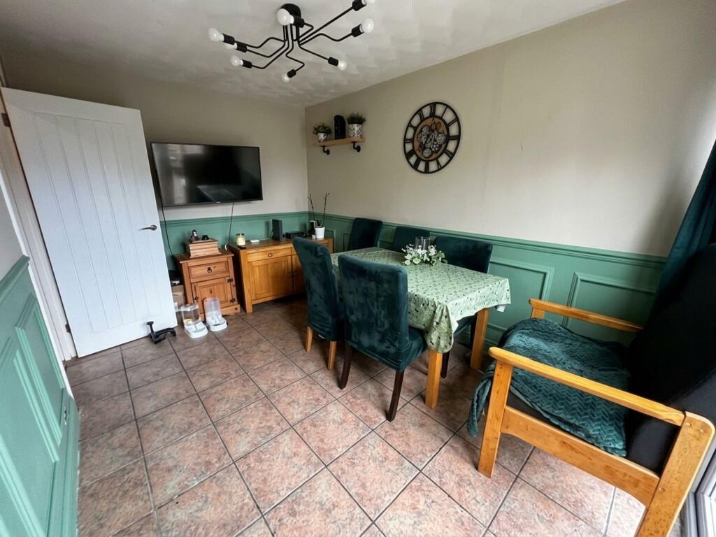 Knapp Road, Thornbury, BS35 photo 4