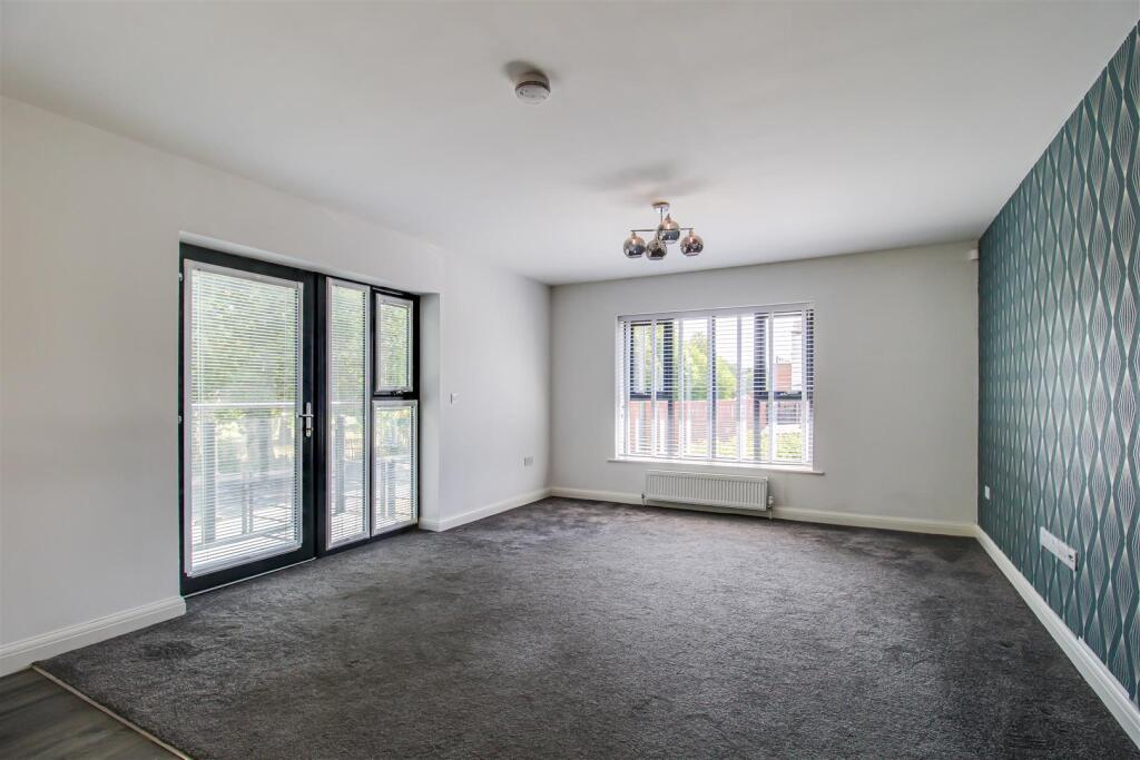 Apartment in Wakefield, Thornes - View 4