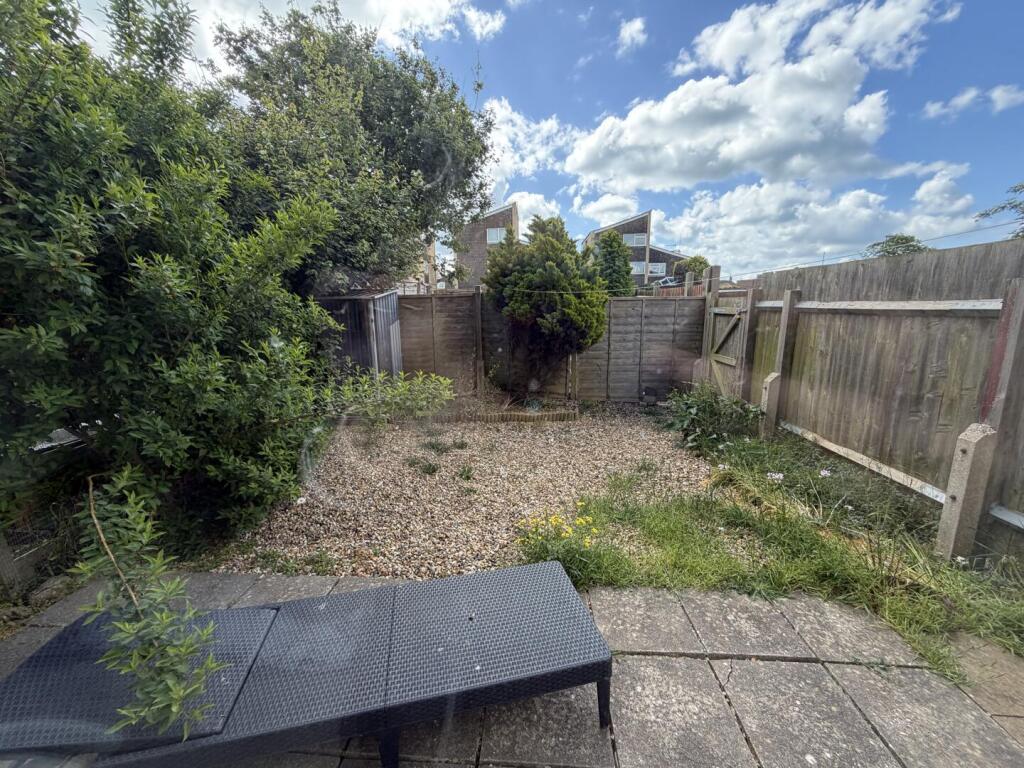 Apartment in Lancing - More