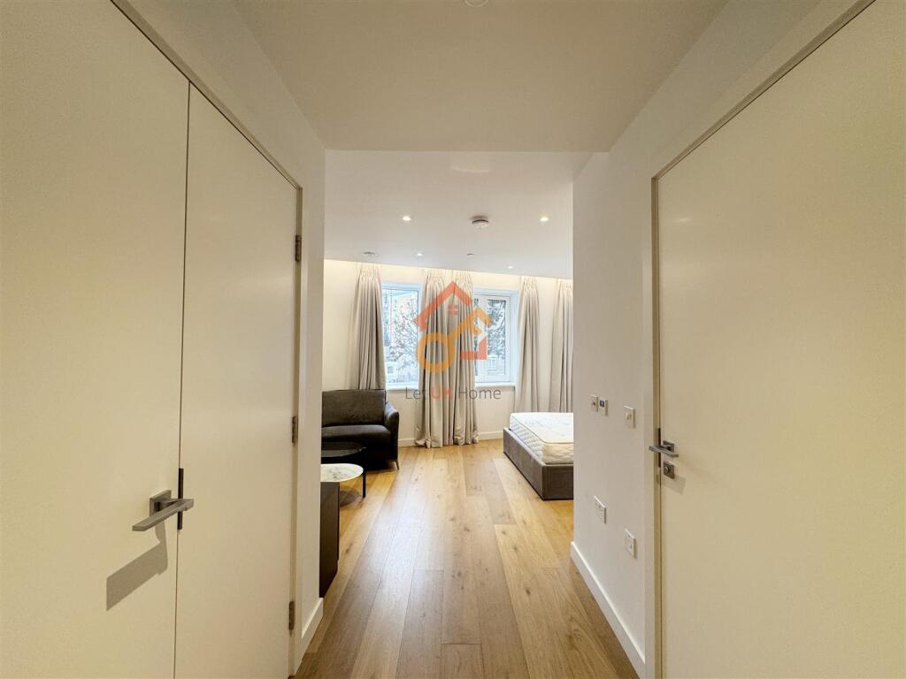 Studio flat for rent