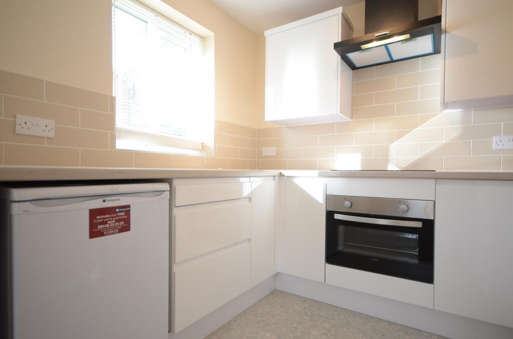 Apartment in Reading, Dee Park - View 2