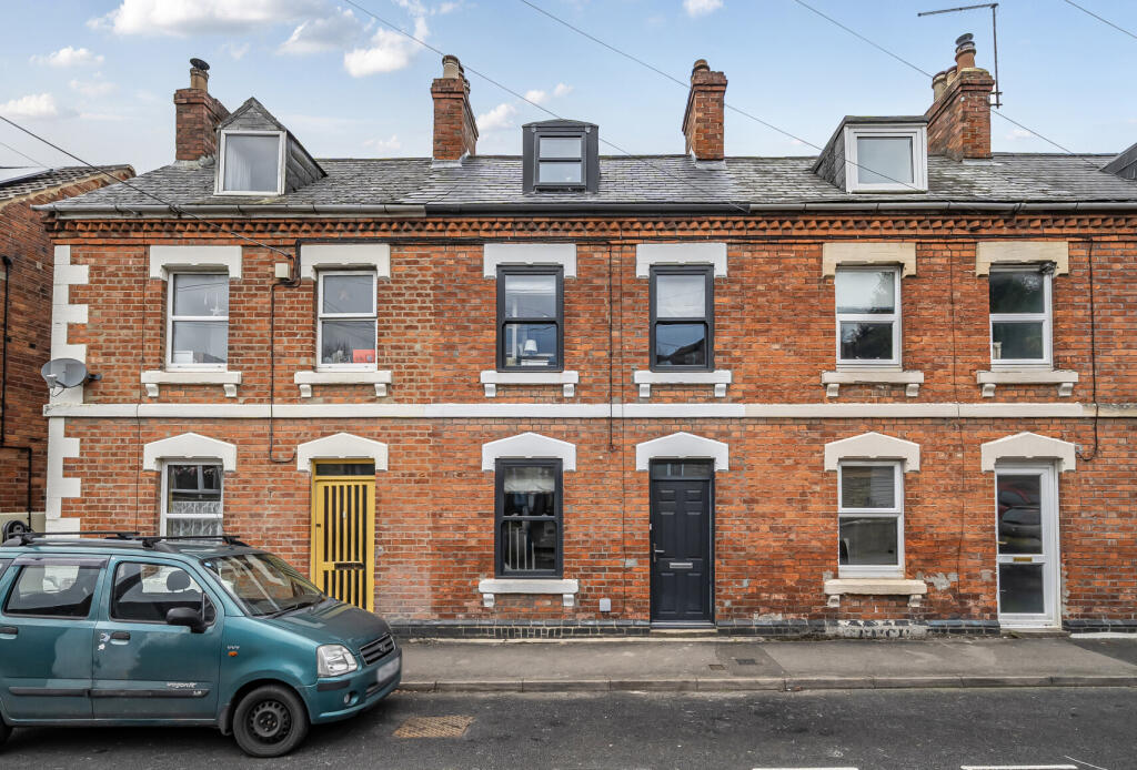 3-bed terraced on Belle Vue Road, Stroud, Gloucestershire, GL5, £350,000